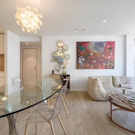 Beautiful 3 Bedrooms 50 Meters From The Beach Apartment *