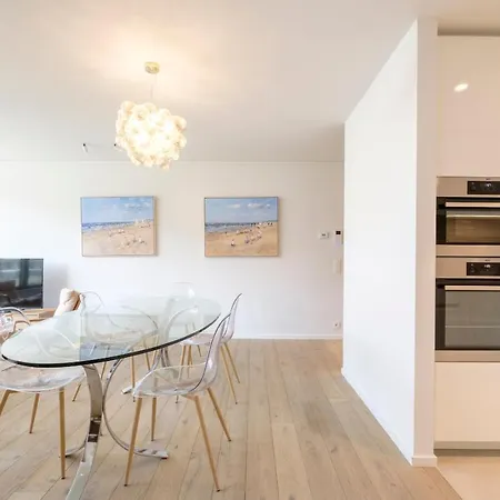 Beautiful 3 Bedrooms 50 Meters From The Beach