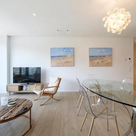 Apartment Beautiful 3 Bedrooms 50 Meters From The Beach
